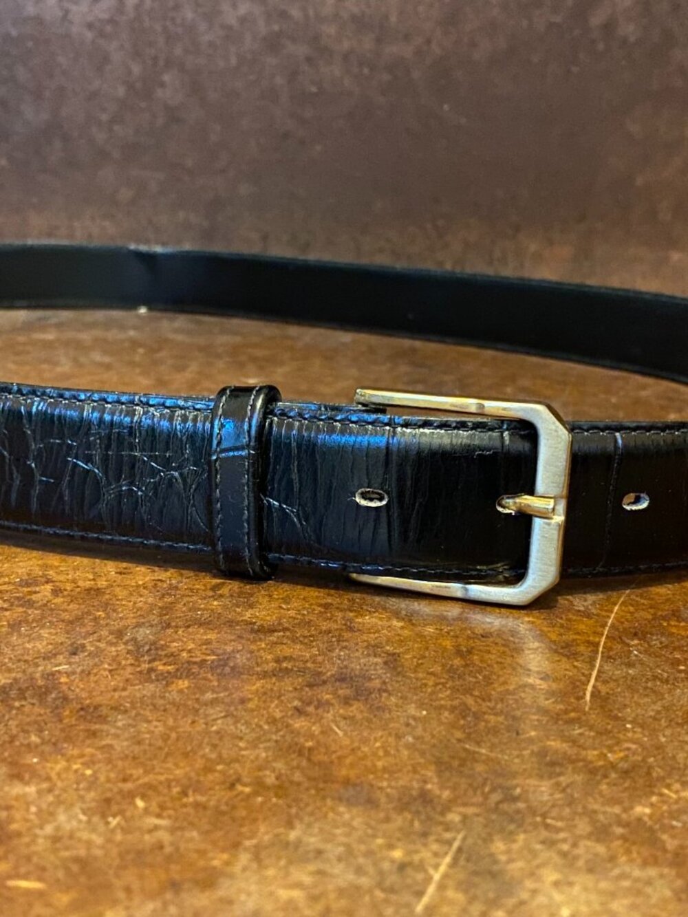 Vintage Black leather Alligator Belt with Brass Buckle Size 44 Made in USA